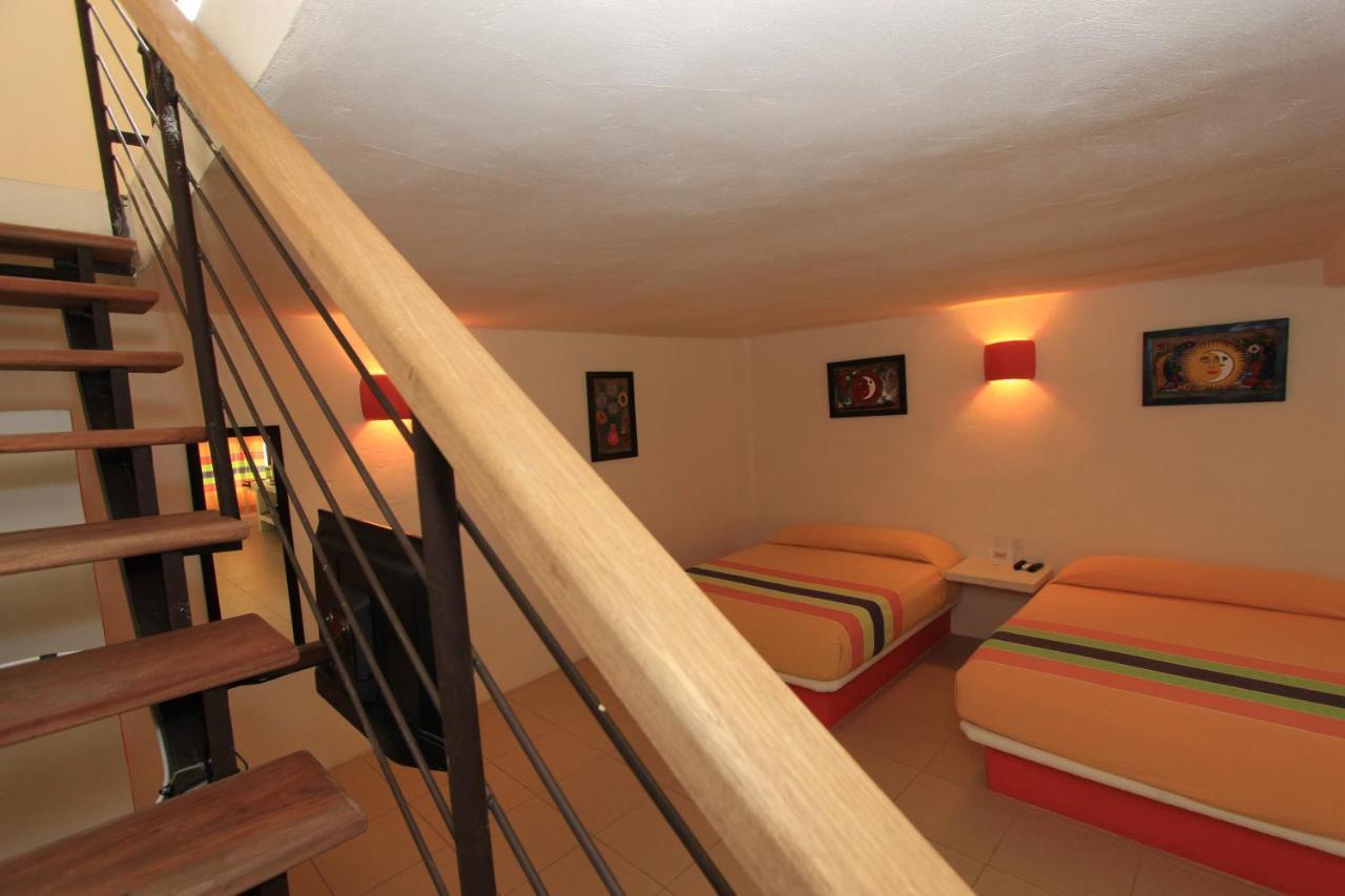 Hotel Plaza Tangolunda Zewnętrze zdjęcie