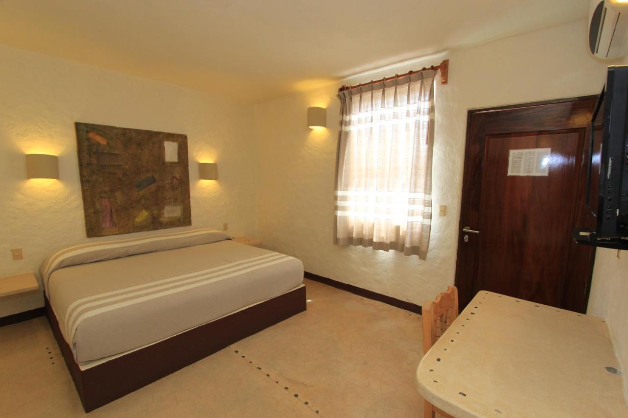 Hotel Plaza Tangolunda Zewnętrze zdjęcie