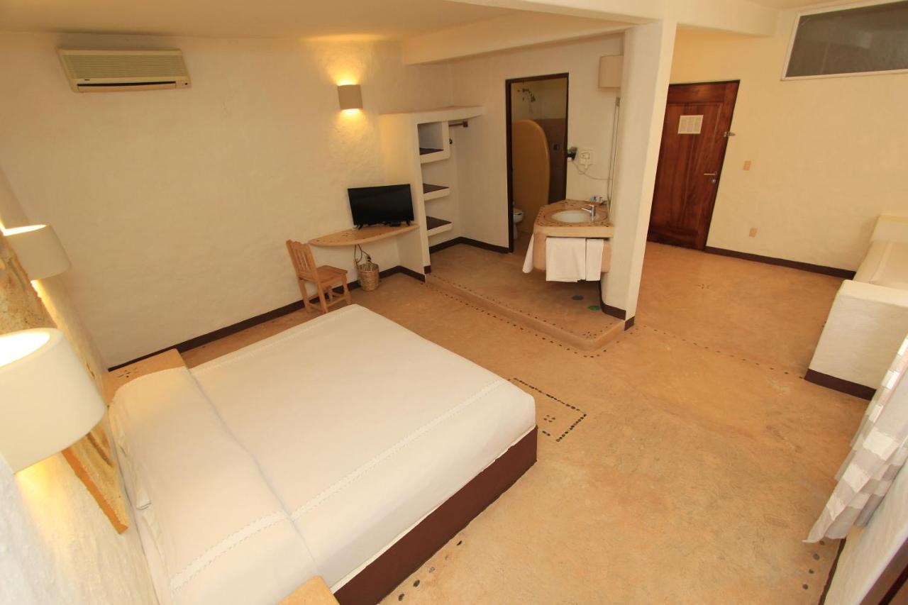 Hotel Plaza Tangolunda Zewnętrze zdjęcie