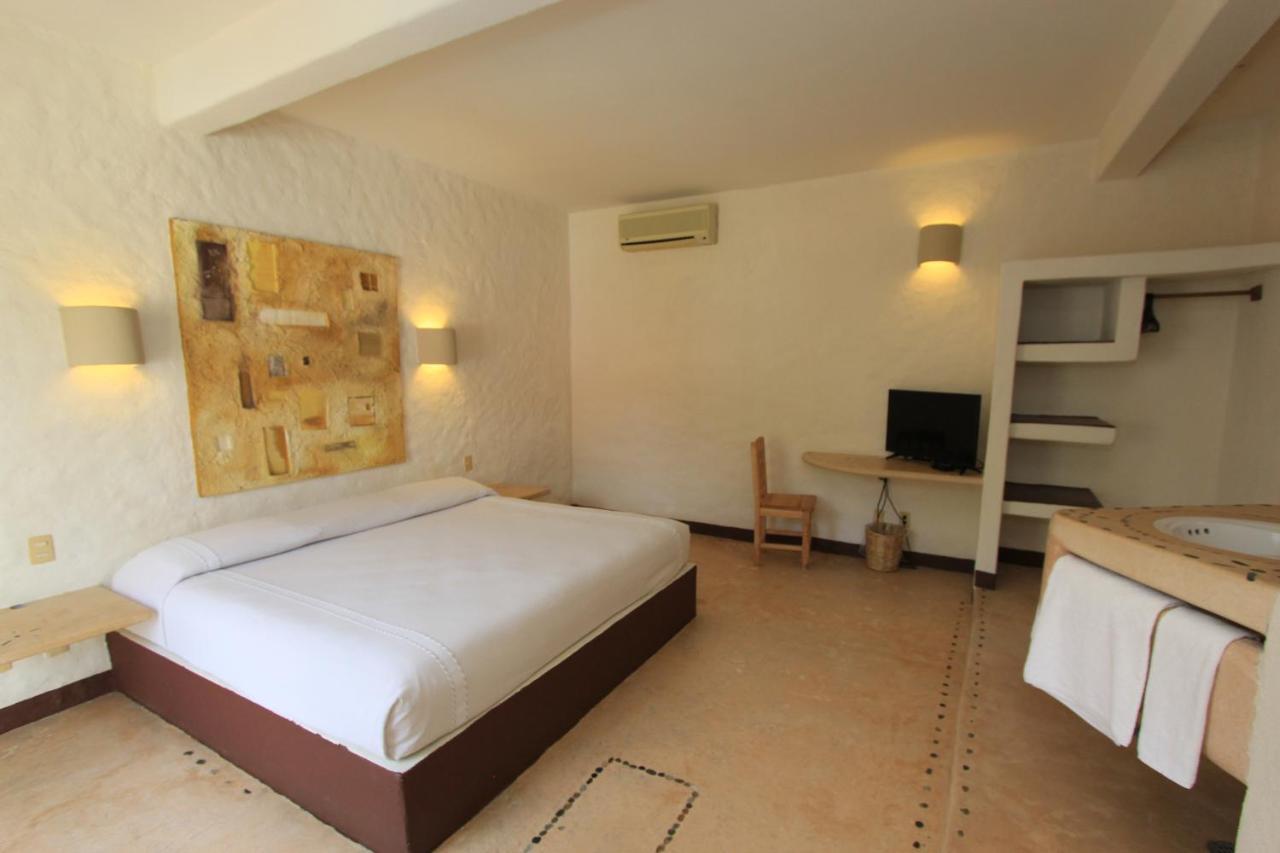 Hotel Plaza Tangolunda Zewnętrze zdjęcie